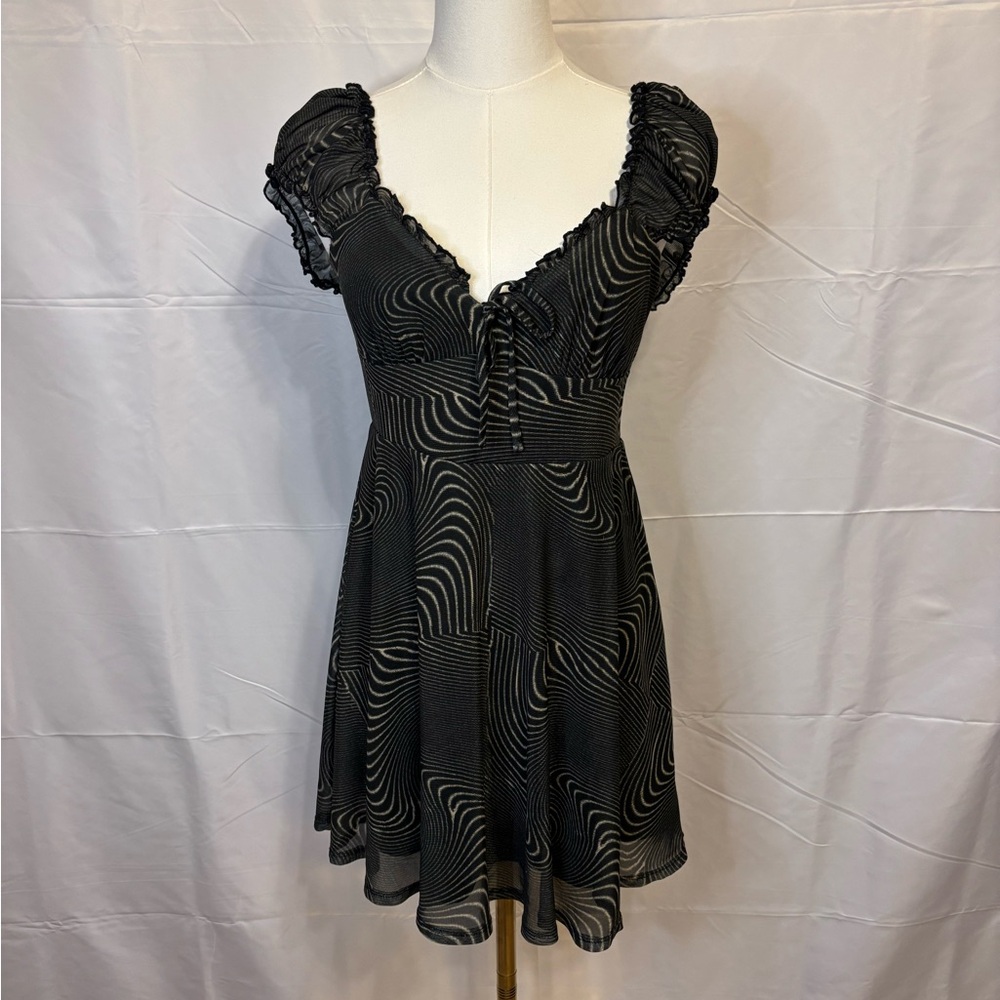 Urban Outfitters Black Swirl Print Puff Sleeve‎ Smocked Mini Dress M Y2K